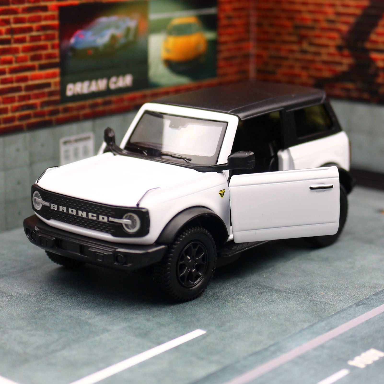 1/36 フォードブロンコ SUV オフロードおもちゃの車の - Kids Toys Reviews のレビューと価格